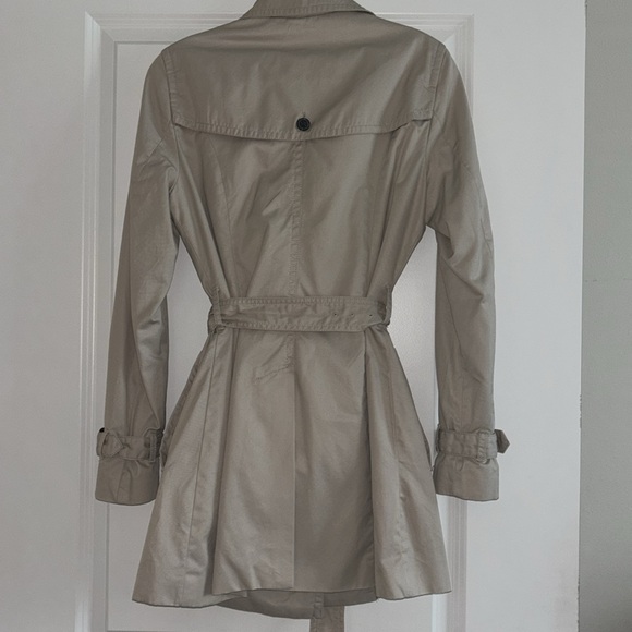 Banana Republic Women’s Classic Trench Coat - Size Small - Picture 2 of 11